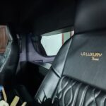 6Toyota Hiace Commuter 2025